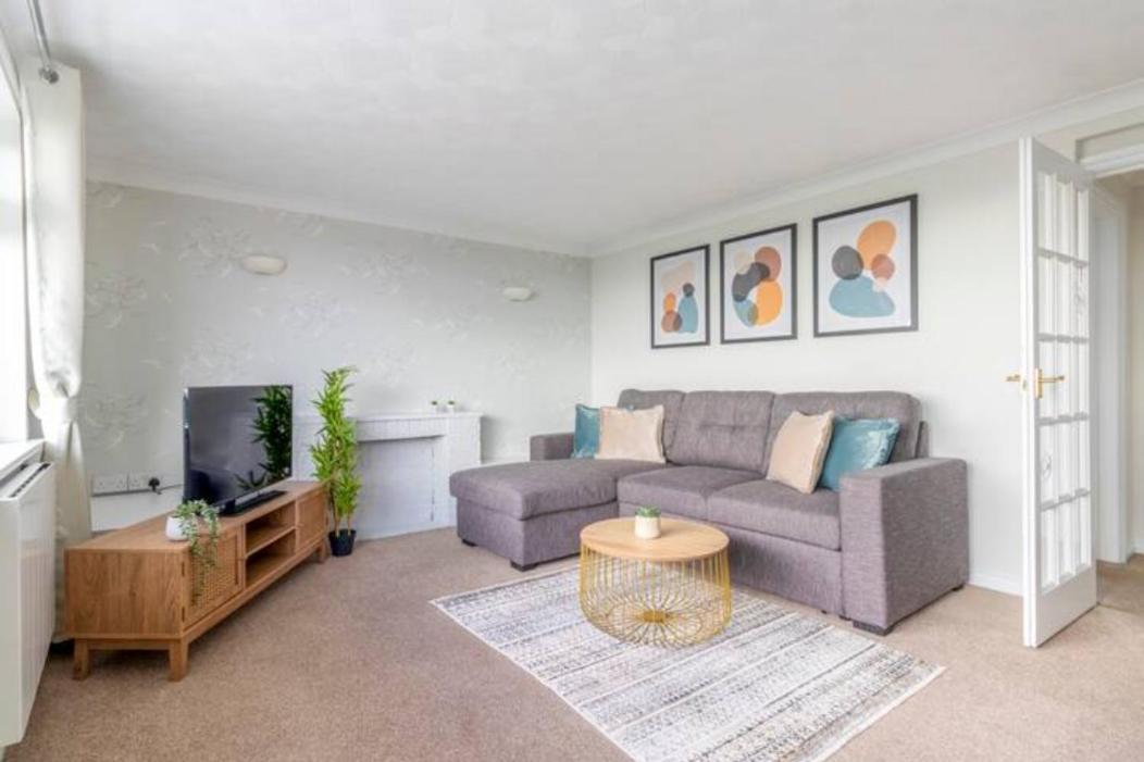 Trendy Sea View 2 Bedroom Sleeps 6 - Free Parking Bournemouth Buitenkant foto